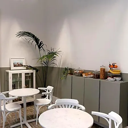 Interno21 4* Neapol